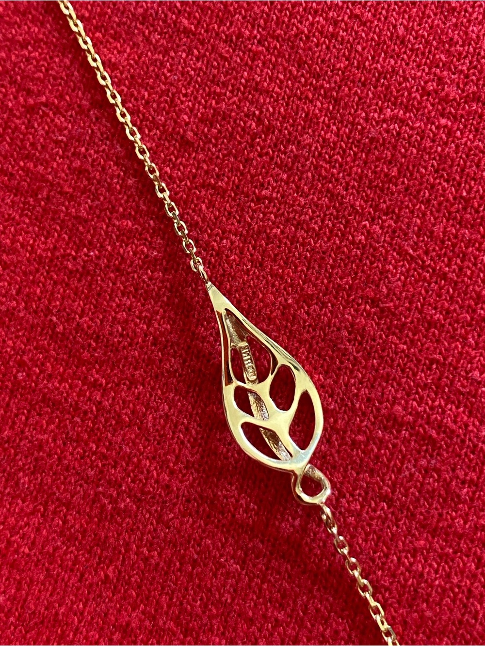 Na Hoku - 14K Gold Adjustable Hawaiian Maile Leaf Bracelet - Picture 9 of 16